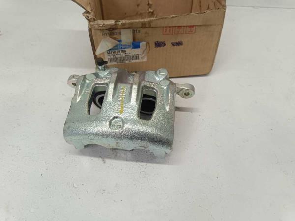 MACHOIRE AVANT GAUCHE HYUNDAI SANTAFE/ KIA SORENTO 2005-2015 PIECE NEUVE - Vue 1